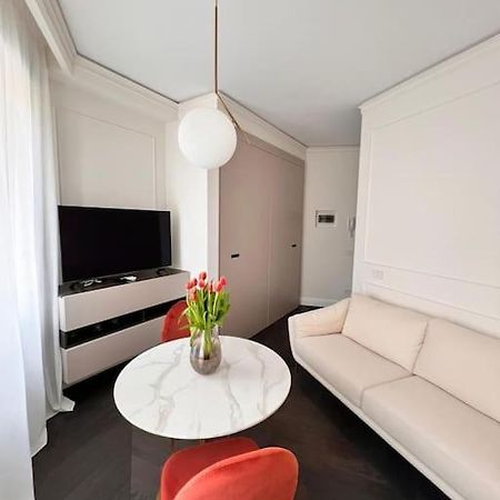 Elegante Appartamento In Zona Tortona-Solari Milán Exterior foto