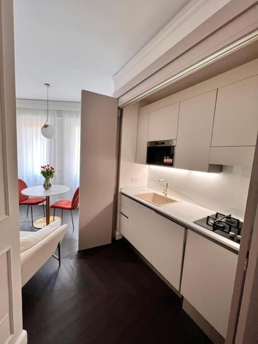 Elegante Appartamento In Zona Tortona-Solari Milán Exterior foto